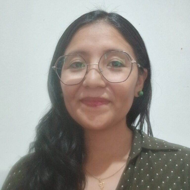 Gloria Rebeca Elizabeth NIeve